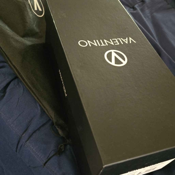 Valentino sandals size 7M - Picture 4 of 5